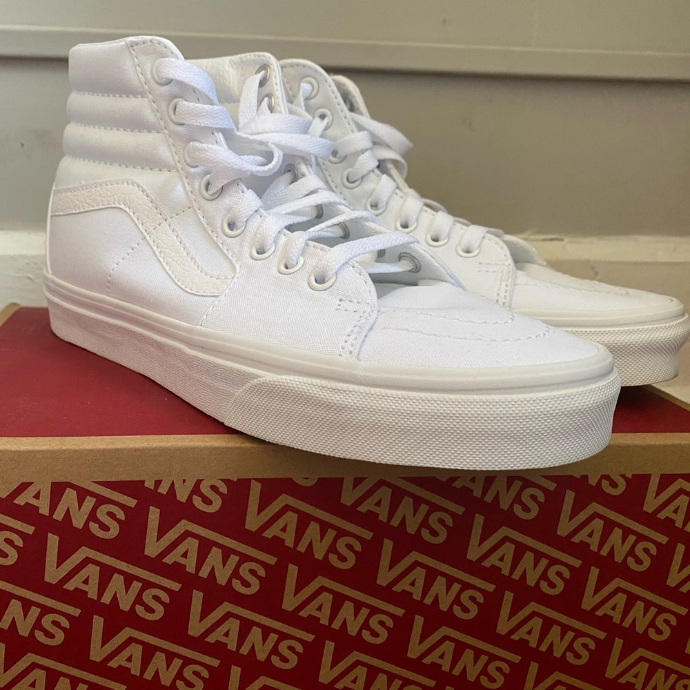 NWT White Vans Sk8 Hi
